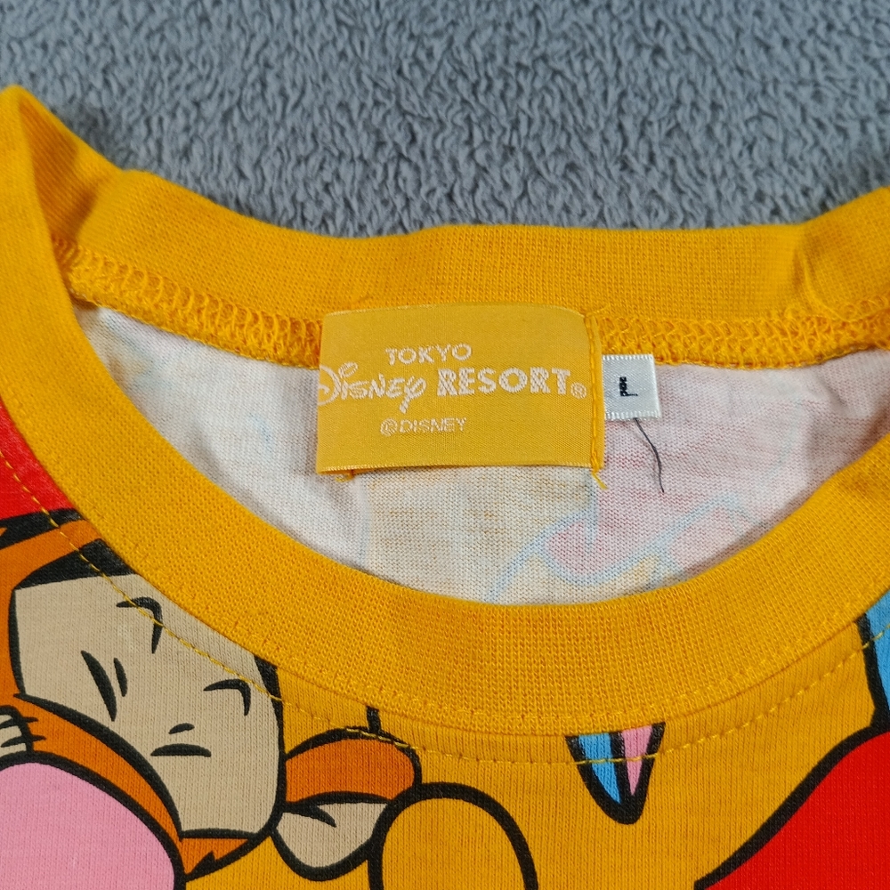 Disney Tokyo Winnie The Pooh T Shirt M/L - Picture 3 of 7